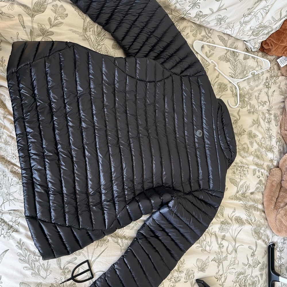 Marmot Women's Black Puffer Jacket - Picture 4 of 5